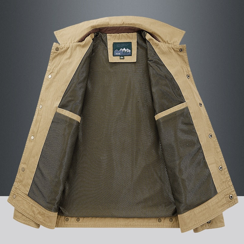 Vielseitige klassische Herrenjacke, perfekt für den Alltag und leichte Outdoor-Aktivitäten.