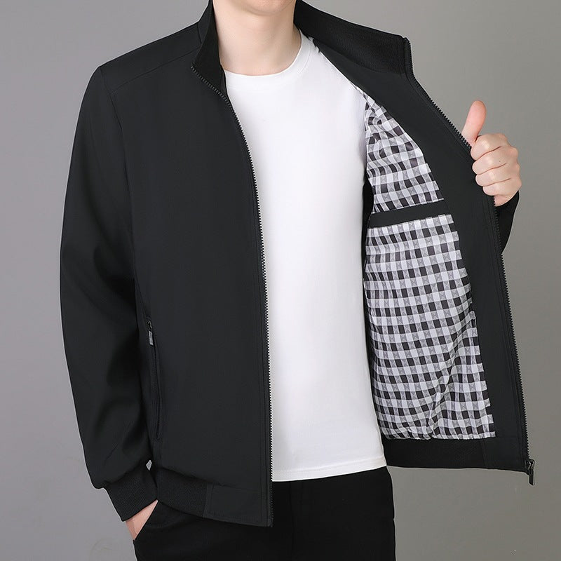 Detail Softshell-Material: Atmungsaktive Herren Outdoorjacke, winddicht & komfortabel für Sport & Freizeit.