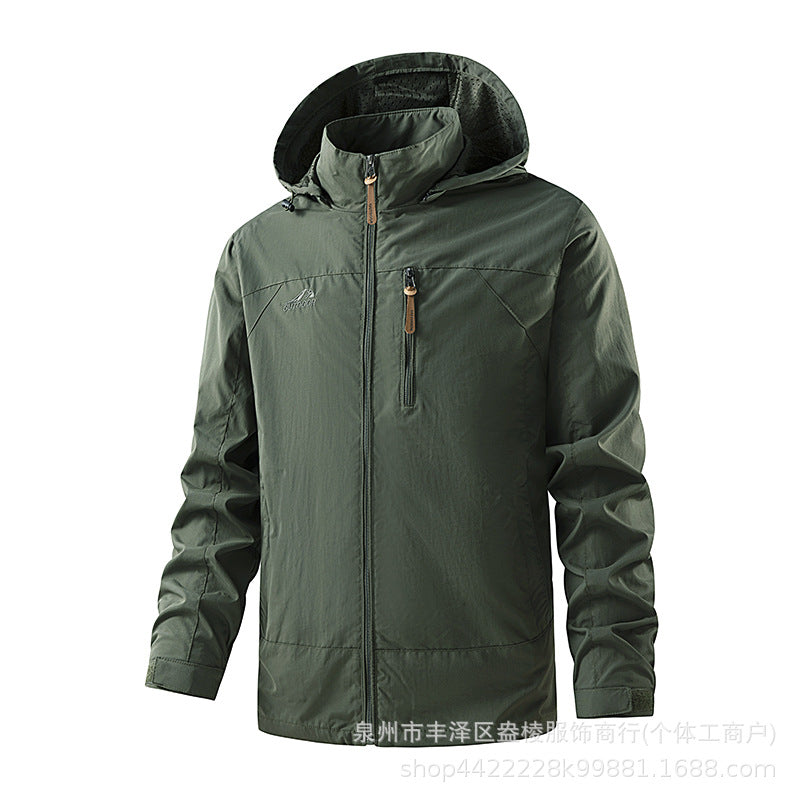 Aktive Herren Leichtjacke, wetterfest & atmungsaktiv. Ideal für Outdoor, Sport und Alltag im Frühling und Herbst.
