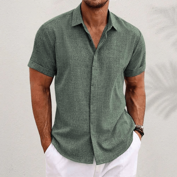 Leichtes & atmungsaktives Herren Kurzarm-Sommerhemd, ideal für warme Tage und angenehmen Tragekomfort.