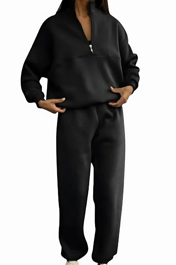 Gemütliches Damen Jogger Set für Herbst & Alltag: Kapuzenpullover & bequeme Jogginghose. Perfekt als Freizeitanzug.