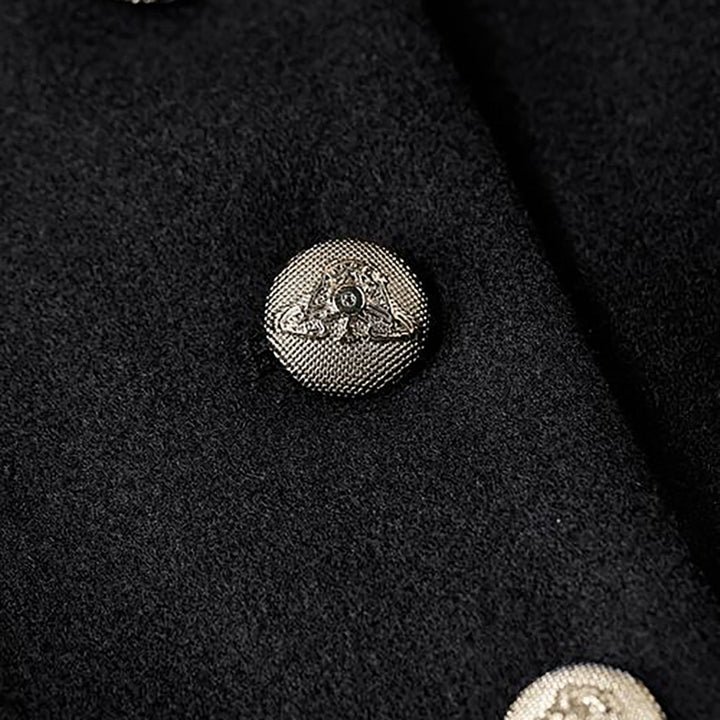 Business-tauglicher Damen-Wintermantel, tailliert geschnitten. Stilvolle Jacke für die Wintermode.
