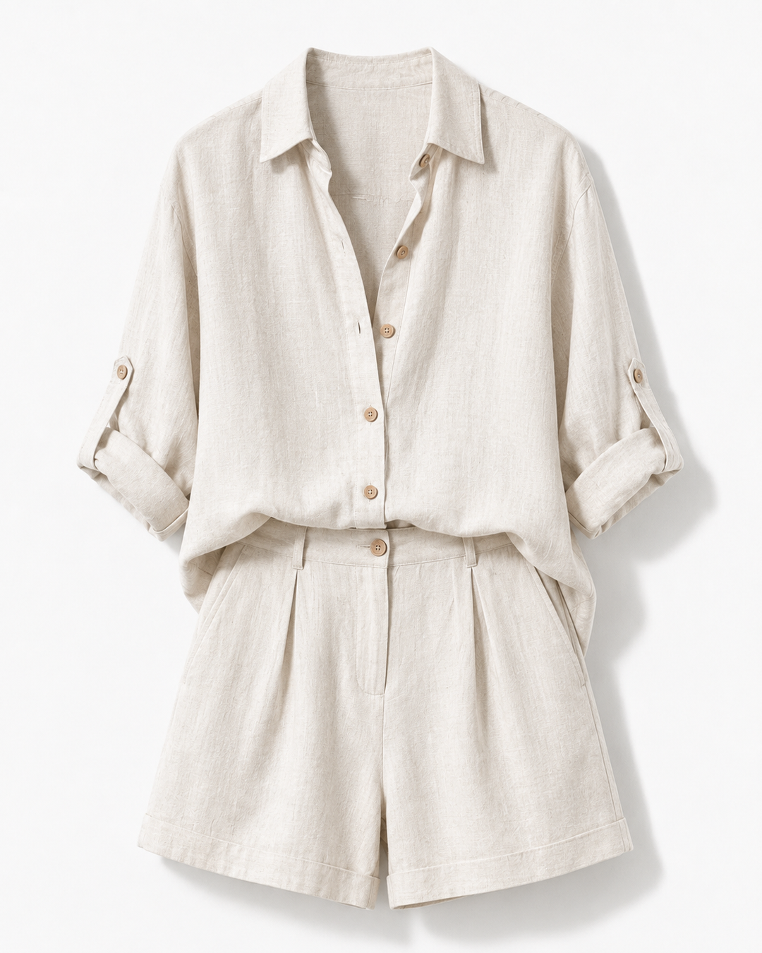 Elegantes Damen Leinen-Set Paula in Schwarz, minimalistisch, mit Kurzarm-Top & Shorts. Stilvoll für Frühling/Sommer.
