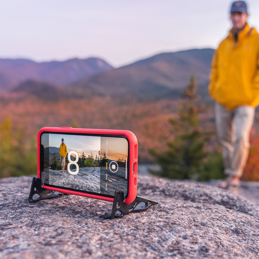 Smartphone Stativ im Kreditkartenformat, das ultimative kompakte Handyhalter Zubehör.
