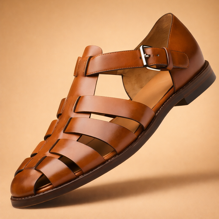 Moderne Herren Riemensandalen mit verstellbaren Lederriemen. Atmungsaktiv & leicht für warme Tage.