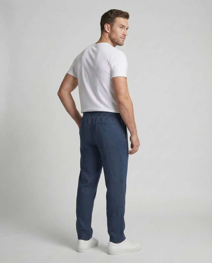 Lockere Herren Freizeithose mit komfortablem Schnitt, optimal für entspannte Tage und Freizeitmode.
