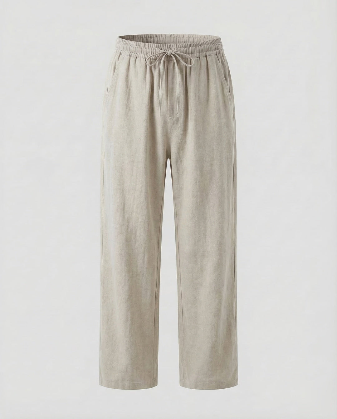 Seitliche Ansicht der locker fallenden Herren Sommerhose, bietet Bewegungsfreiheit und Stil.