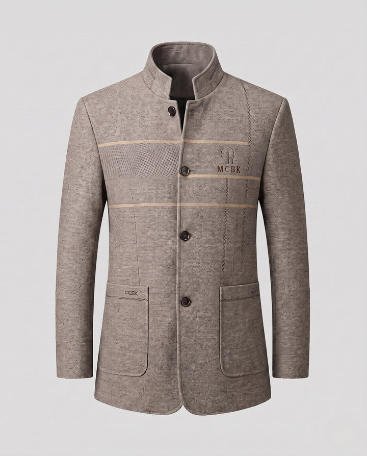 Eleganter Herren Mantel mit Stehkragen und cleaner Optik. Moderner Slim Fit für anspruchsvolle Herren.