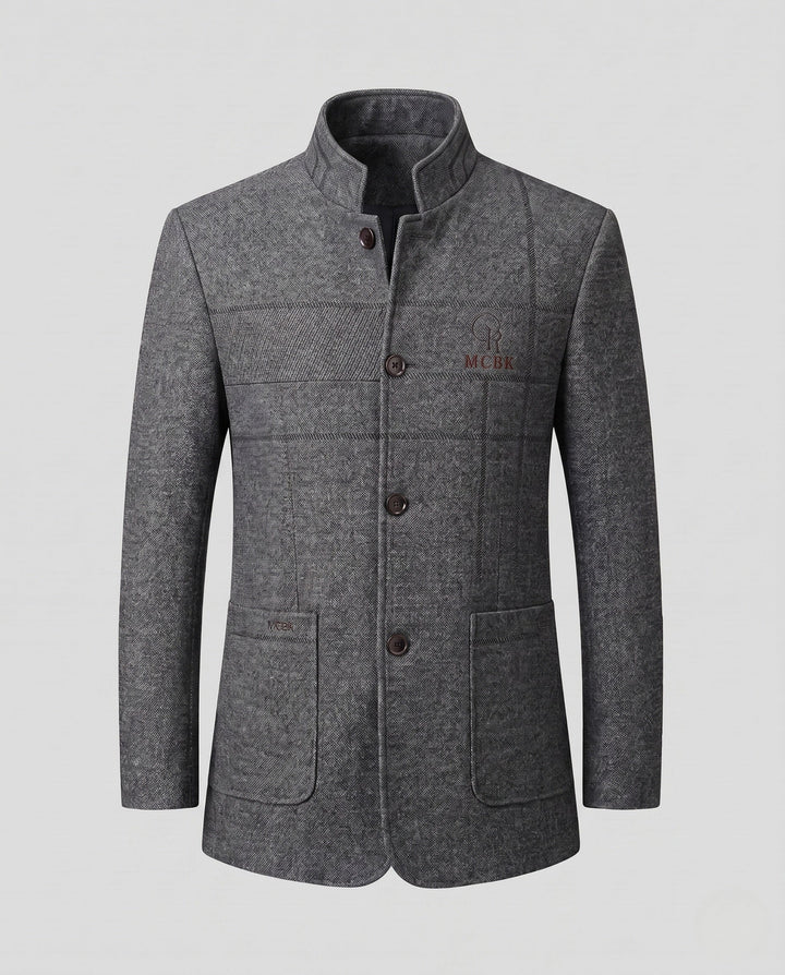 Herren Freizeitjacke: Eleganter Mantel mit Stehkragen und Knopfleiste. Bequem und stilvoll.