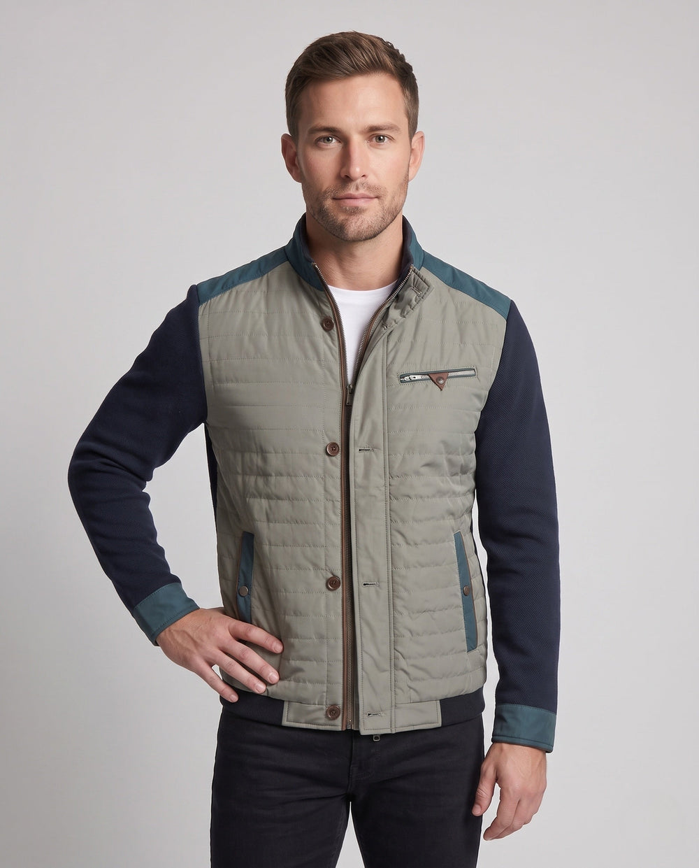 Modische Herren Übergangsjacke, gesteppt und hybrid, ideal für Freizeit & Alltag. Stilvoller Stehkragen.