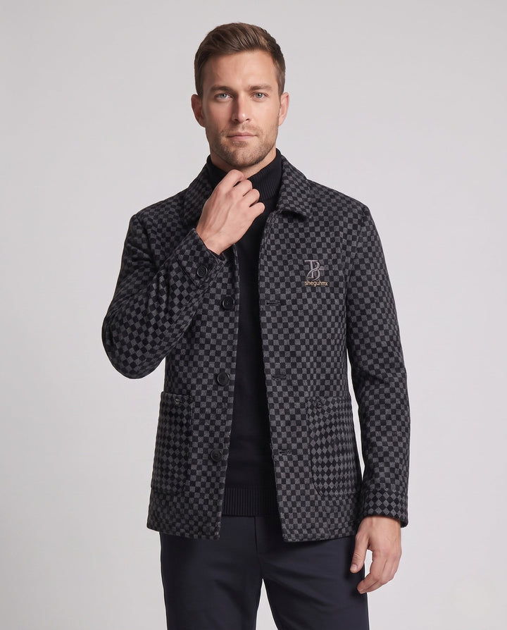Stilvolle Herren Übergangsjacke im Karomuster. Moderne Freizeitoberbekleidung für Herbst und Frühling. Ideal für den Mann.