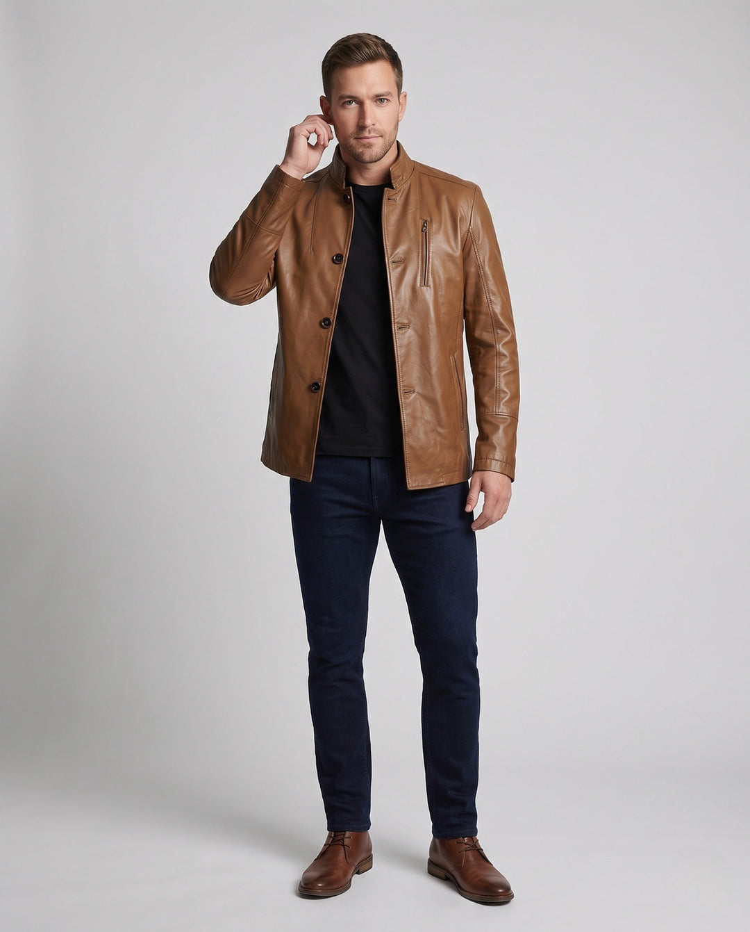 Herren Blouson mit Stehkragen und Brusttasche, marineblau. Elegante Übergangsjacke für Frühling & Herbst.