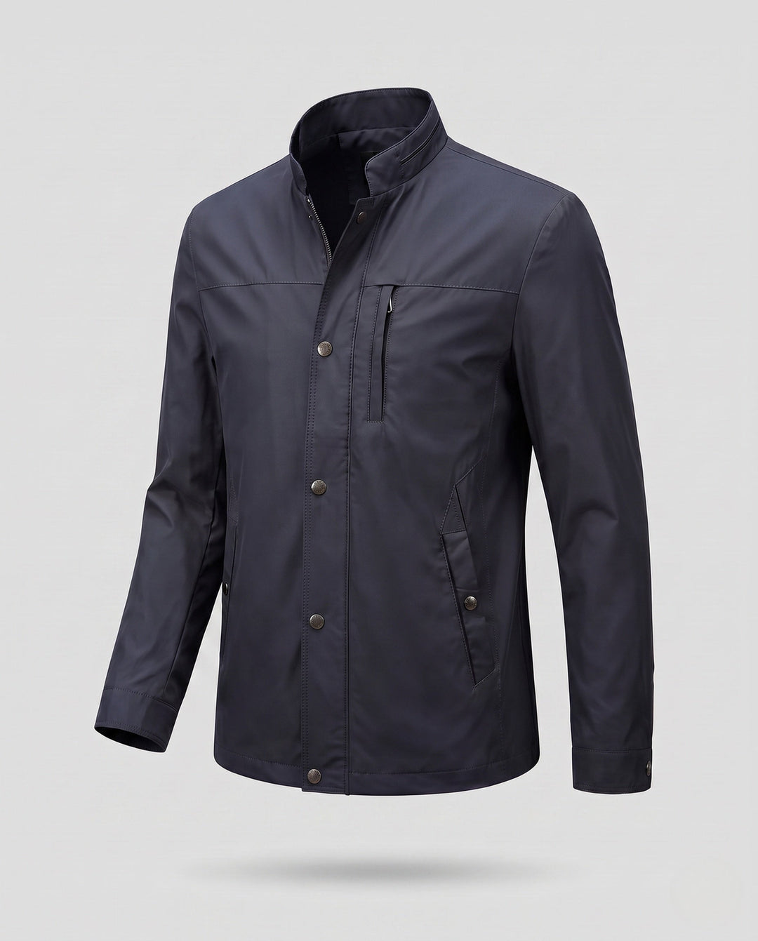 Vielseitige leichte Herren Übergangsjacke, wasserabweisend, mit Stehkragen für einen smarten Outdoor-Look.