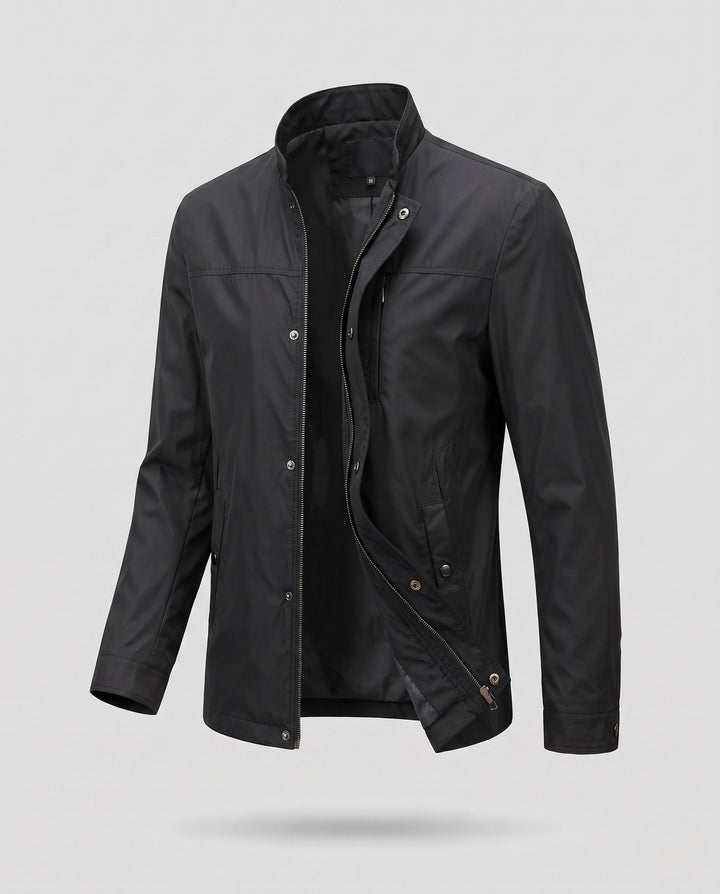 Komfortable Herren Reisejacke, winddicht und wasserabweisend, leichte Outdoorjacke für aktive Freizeit.