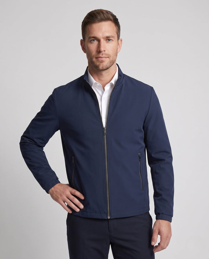 Stilvolle Herren Softshell-Jacke mit Stehkragen für Business Casual & Urban Style. Windabweisend & modern.
