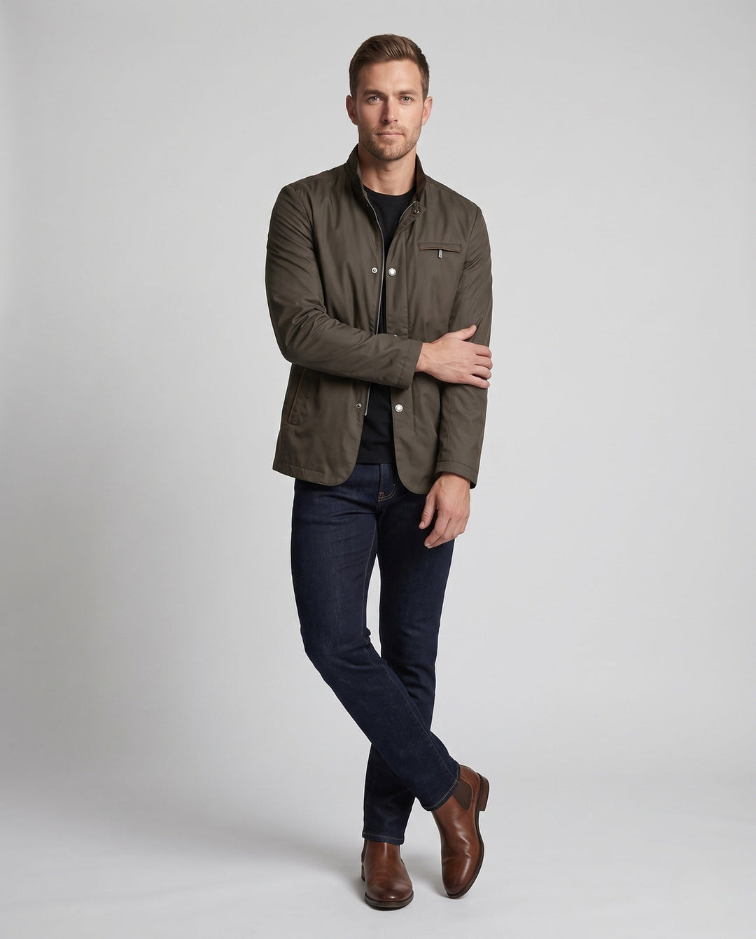 Herren Übergangsjacke mit Stehkragen & praktischen Reißverschlusstaschen für Freizeit & Alltag. Ideal für Frühling/Herbst.