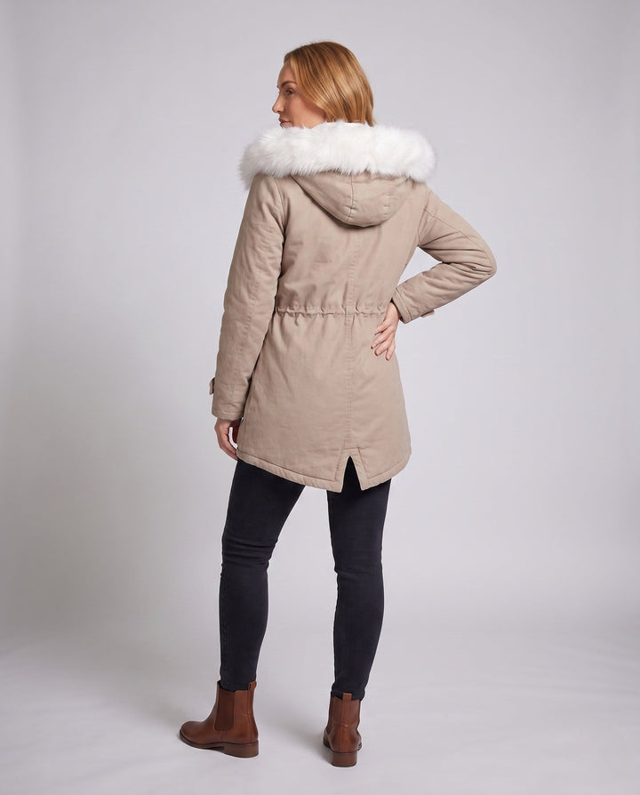 Winddichter Damen Winterparka mit Kunstfellkapuze & Teddyfutter, perfekt für Outdoor-Aktivitäten.