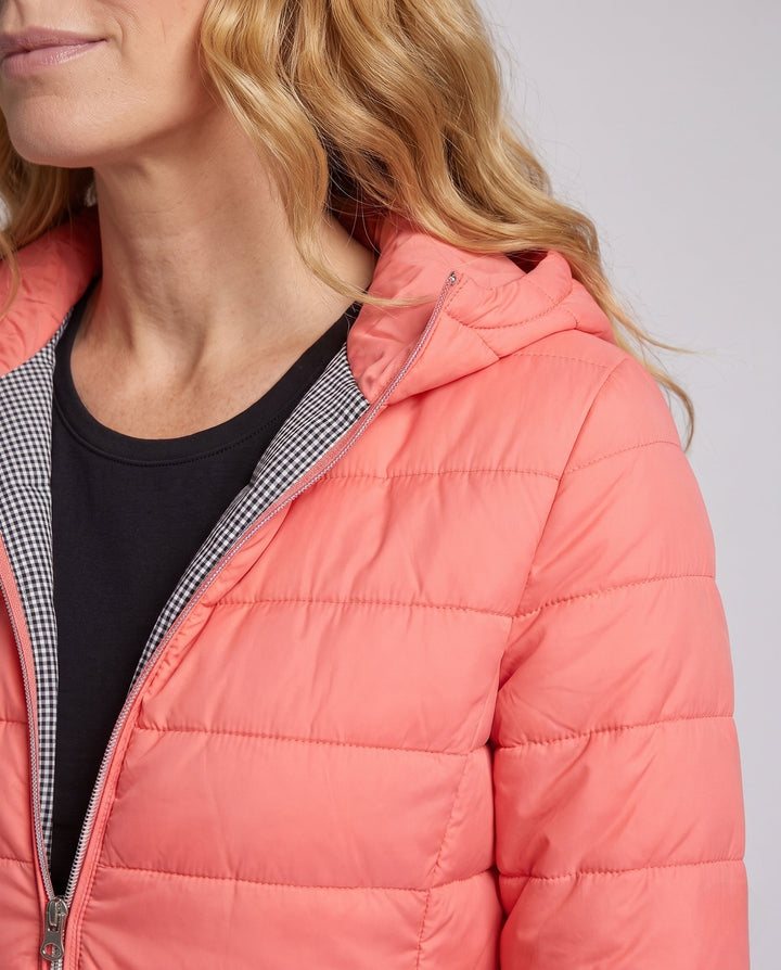 Elegante Slim Fit Damen Freizeitjacke mit Kapuze, ultraleicht & komfortabel für jeden Tag im Frühling/Herbst.