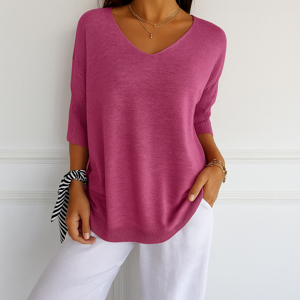 Komfortabler Damen Kurzarm-Pullover mit V-Ausschnitt. Lässiger Schnitt, passt elegant zu Jeans im Sommer.