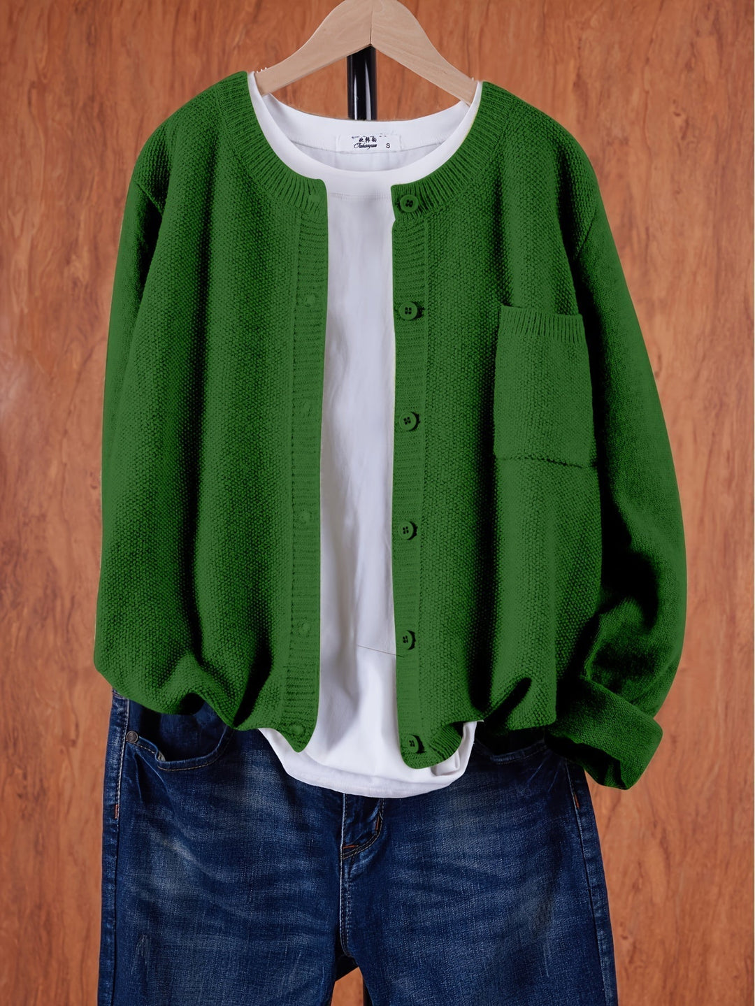 Locker geschnittene Damenstrickjacke, bequem & modisch, ideal für einen casual Freizeitlook den ganzen Tag.