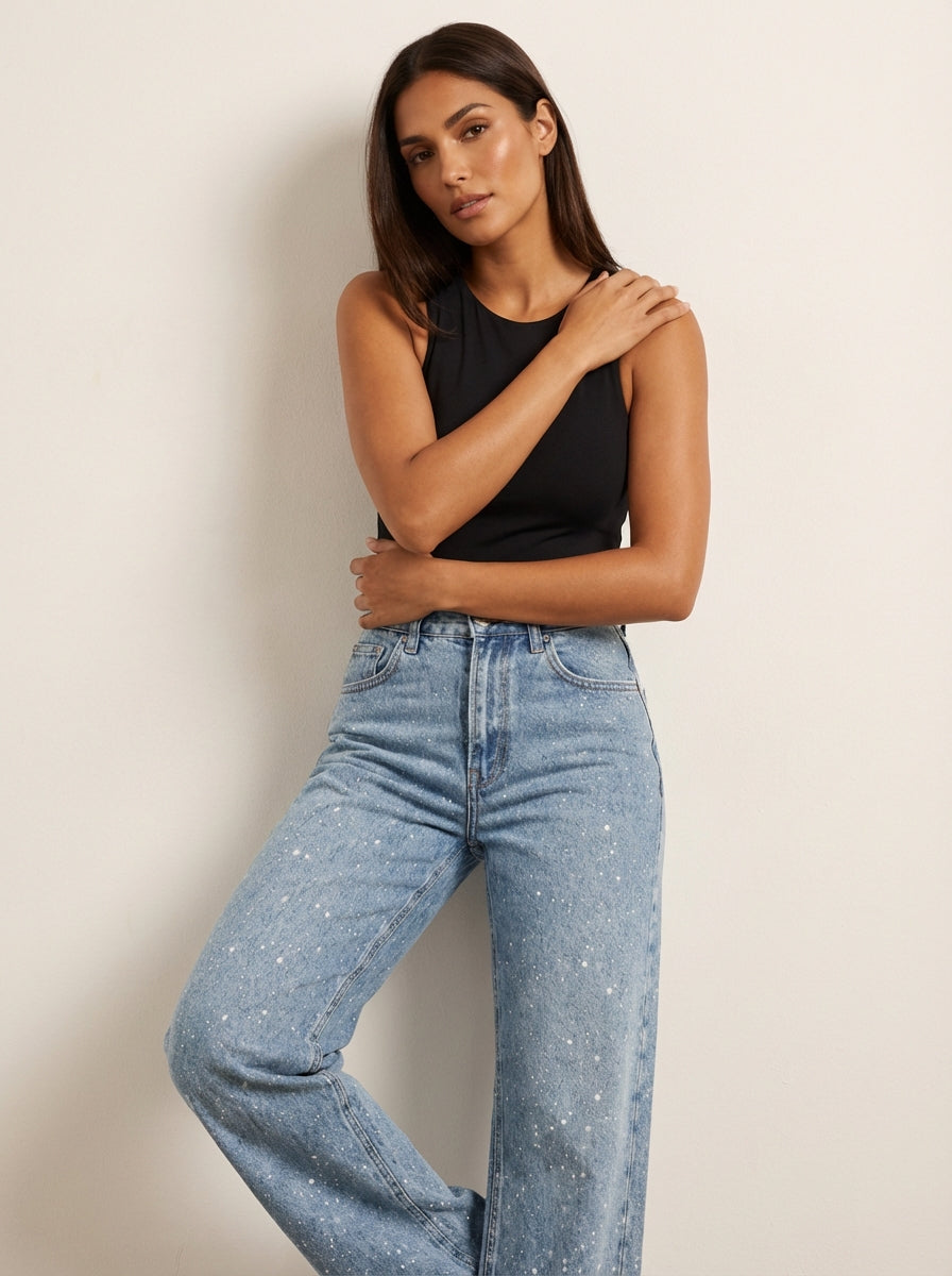 Glamouröse Damen Jeans, High Waist, gerades Bein, mit funkelndem Glitzer. Perfekt für festliche Mode.