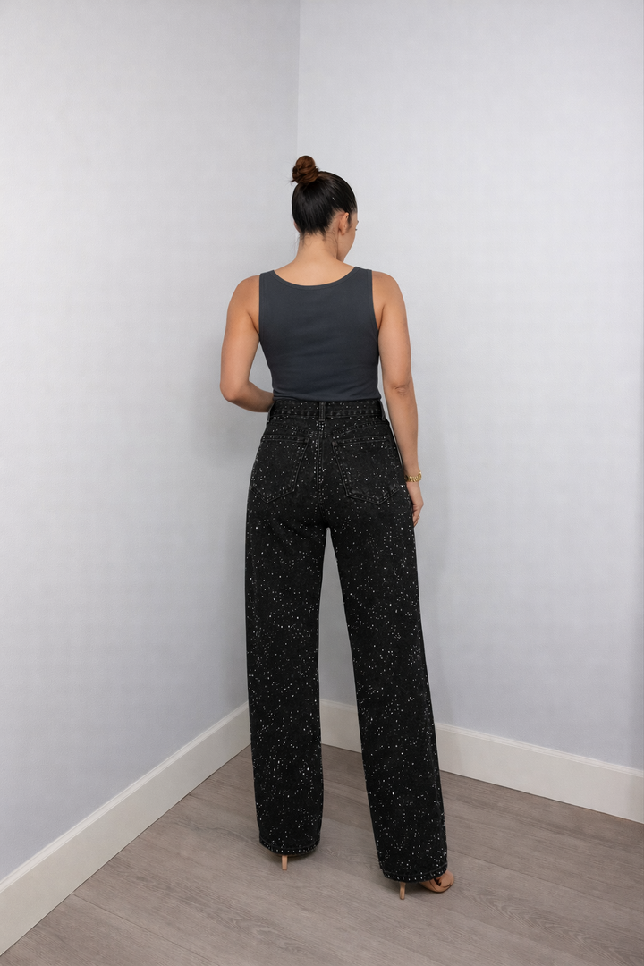 Vielseitige Damen High Waist Straight Leg Glitzer Jeans im Vintage Look. Kombinierbar für casual & chic.