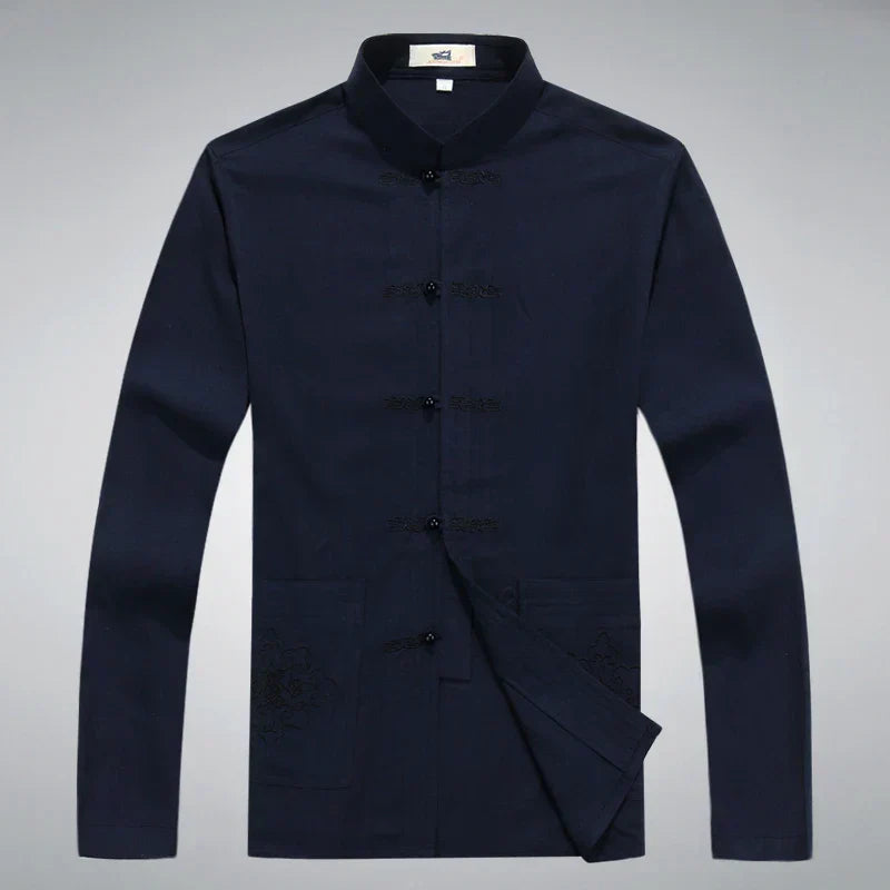 Elegantes Herren-Outfit im Japan-Stil, Zweiteiler mit leichtem Stoff, modern & entspannt.