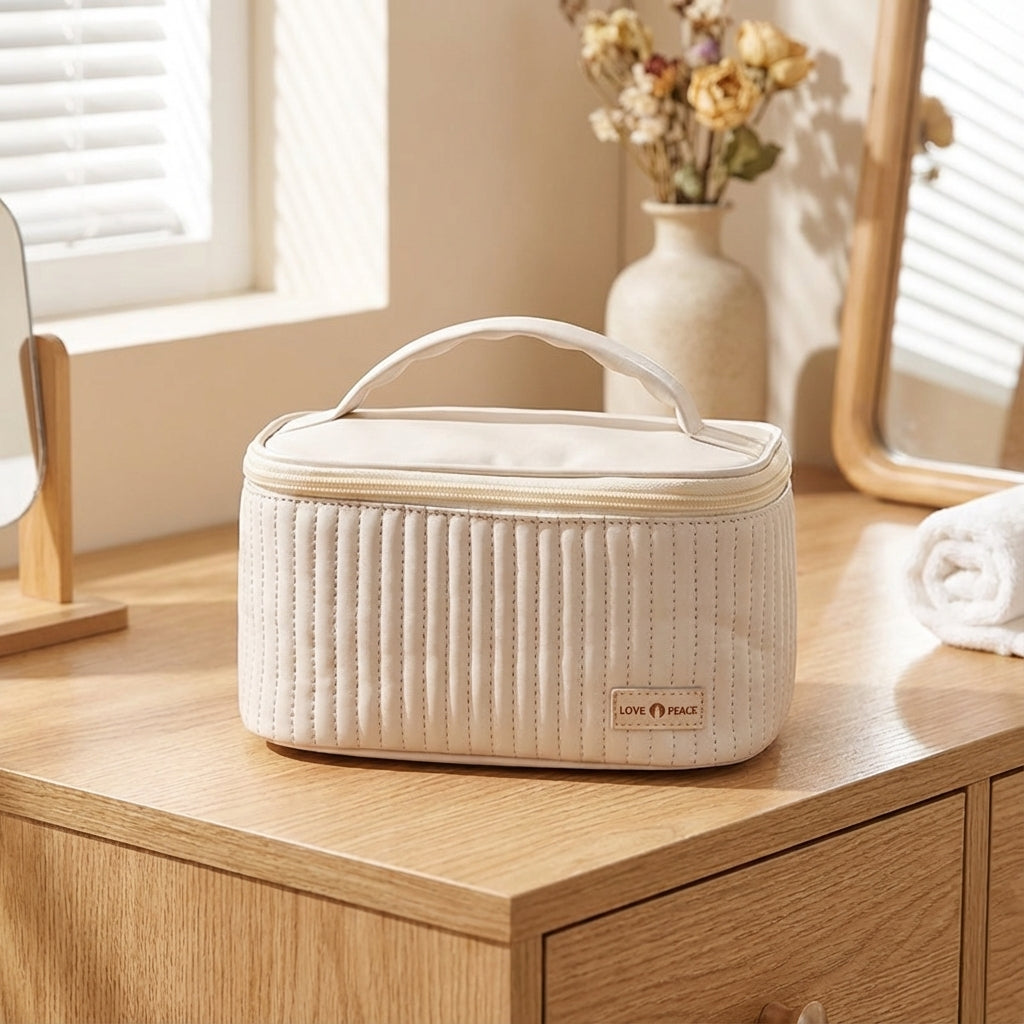 Geräumige beige Kulturtasche „NeatCase“ für Reisen, Organisation von Pflegeprodukten & Kosmetik.