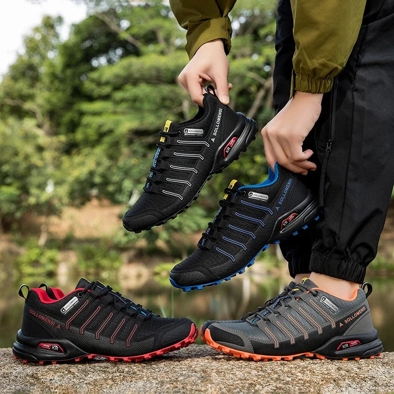 Schwarze Herren Wanderschuhe mit stabiler Fersenkappe und Schaft für optimalen Knöchelschutz.