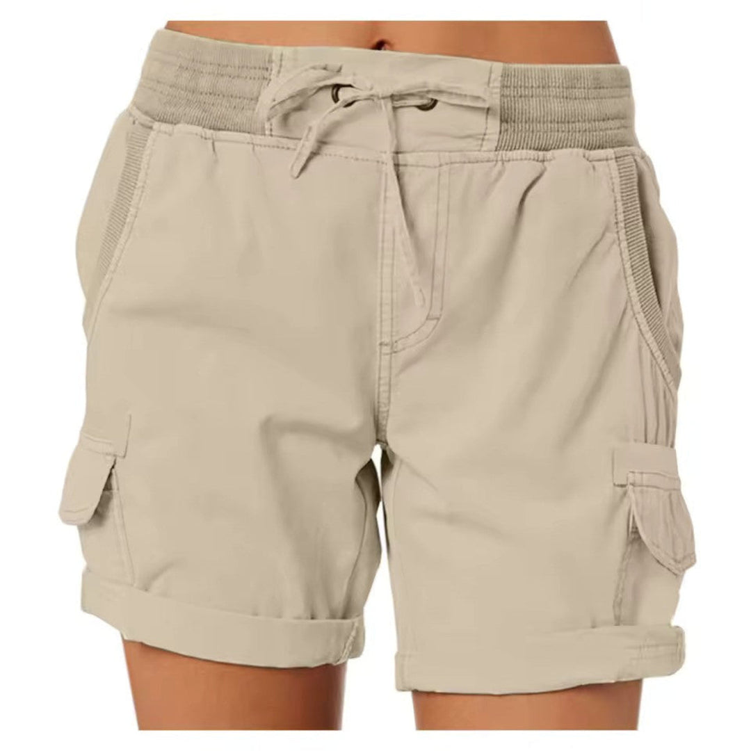 Grüne Damen Casual Shorts mit praktischen Seitentaschen, ideal für Sommer & Freizeit. Komfortable kurze Hose.