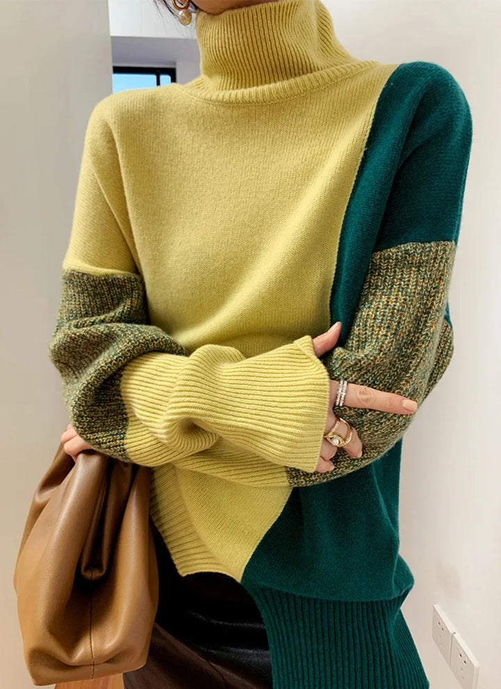 Komfortabler, locker sitzender Damen Rollkragenpullover mit Langarm. Zweifarbiges Kontrastdesign, modern & stilvoll.