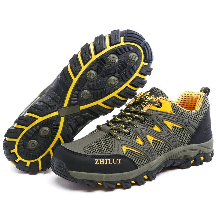 Stylische rosa-weiße Damen Wanderschuhe, modisch und funktional für alle Outdoor-Abenteuer.