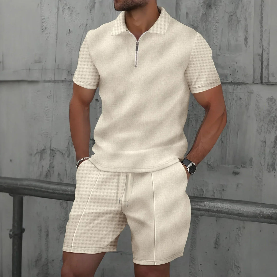 Herren Polo Set mit strukturiertem Kurzarm-Polo und passenden Shorts für den Sommer.