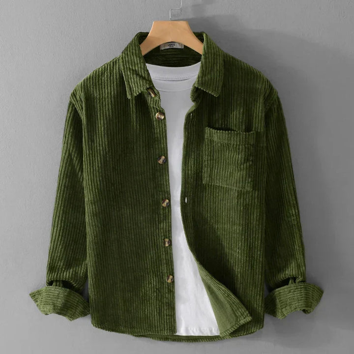 Grüne Herren Herbst-Overshirt-Jacke mit Kentkragen, ideal für stilvolle kühle Tage & Freizeit.