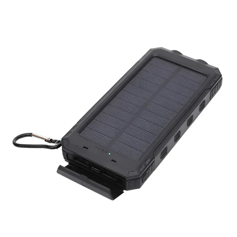 Solar Powerbank mit integrierter Taschenlampe für Handy & Smartphone. Perfekt für Outdoor & Reisen.