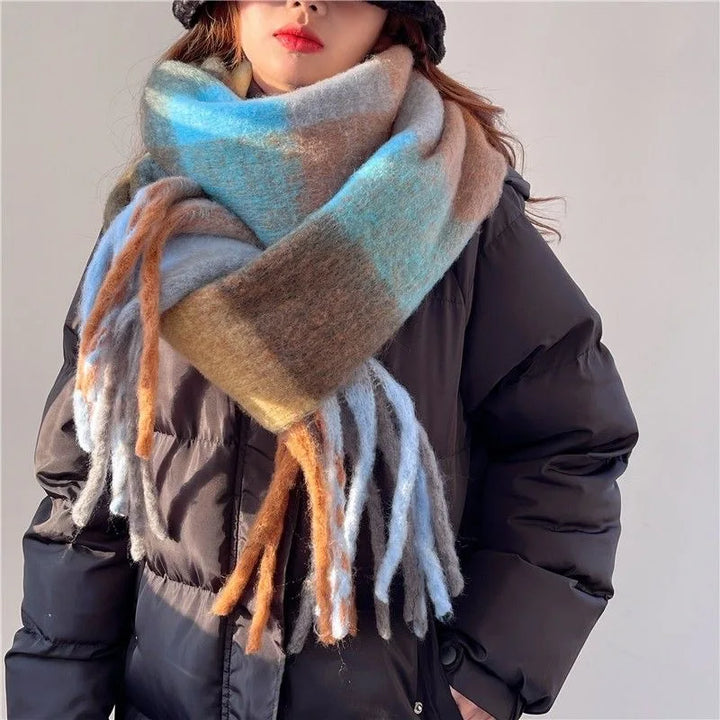 Kuscheliger, farbenfroher Winterschal, unisex, mit klassischem Karomuster, extra lang & superweich. Perfektes Geschenk.