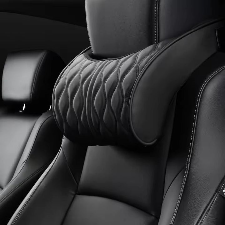 Erleben Sie Komfort beim Autofahren mit diesem ergonomischen Auto-Kissen-Set aus Memoryschaum.