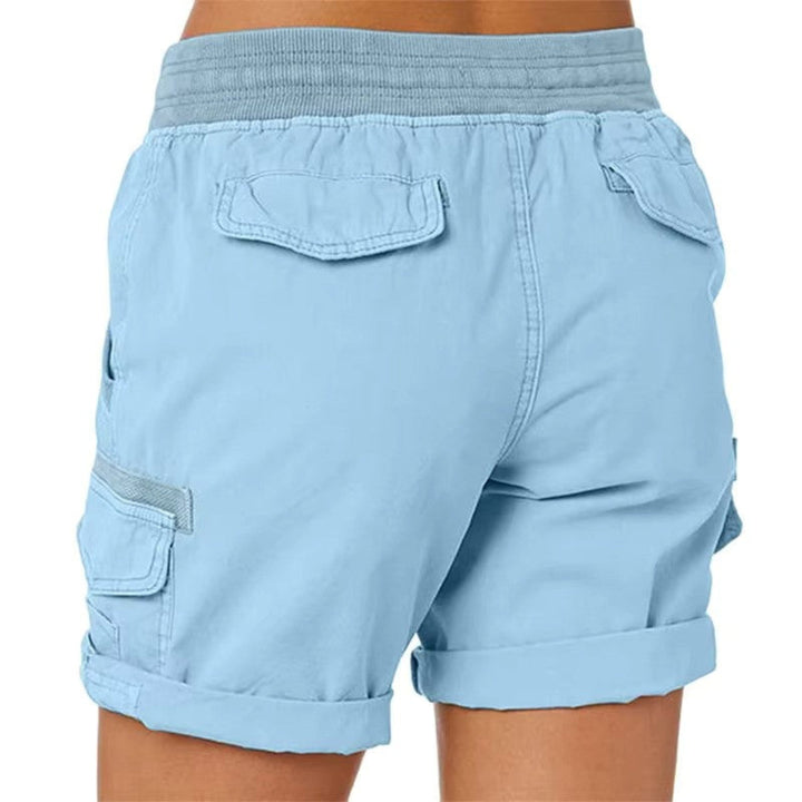 Khaki Komfort Shorts für Damen mit Seitentaschen & niedriger Taille. Die ideale kurze Hose für Freizeit.