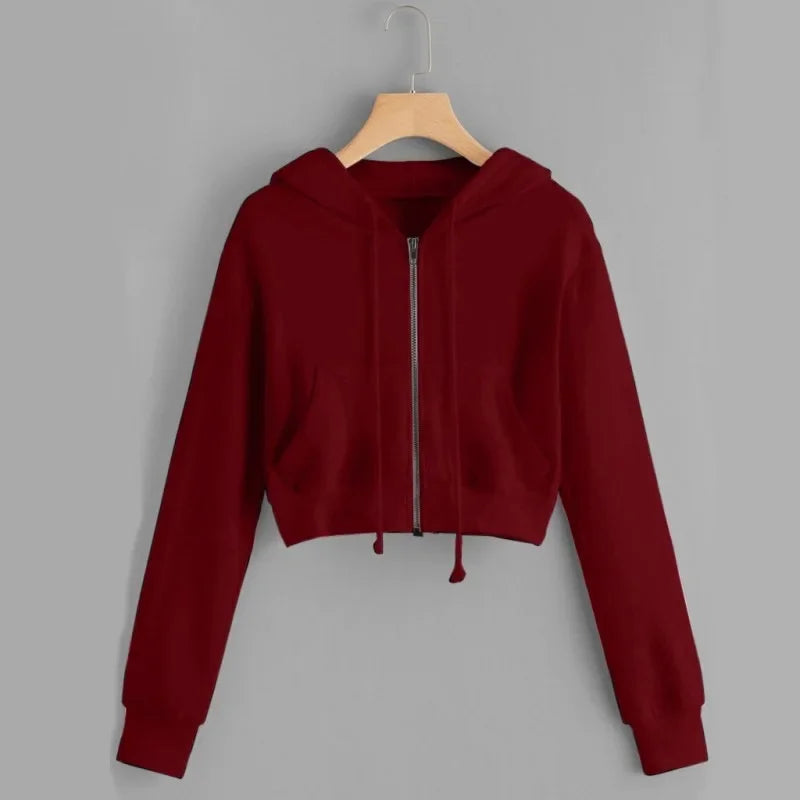 Trendiger kurzer Damen Kapuzenpullover. Gemütlicher Winter-Hoodie, warm & bequem für Alltag & Sport.