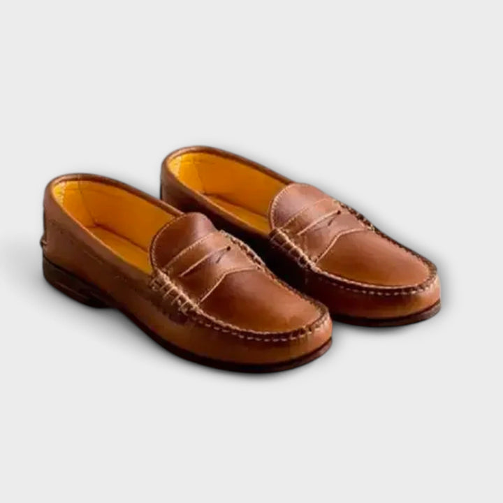 Vielseitige braune Damen-Loafer, klassisch und bequem, ideal für Büro und entspannte Freizeit-Looks.