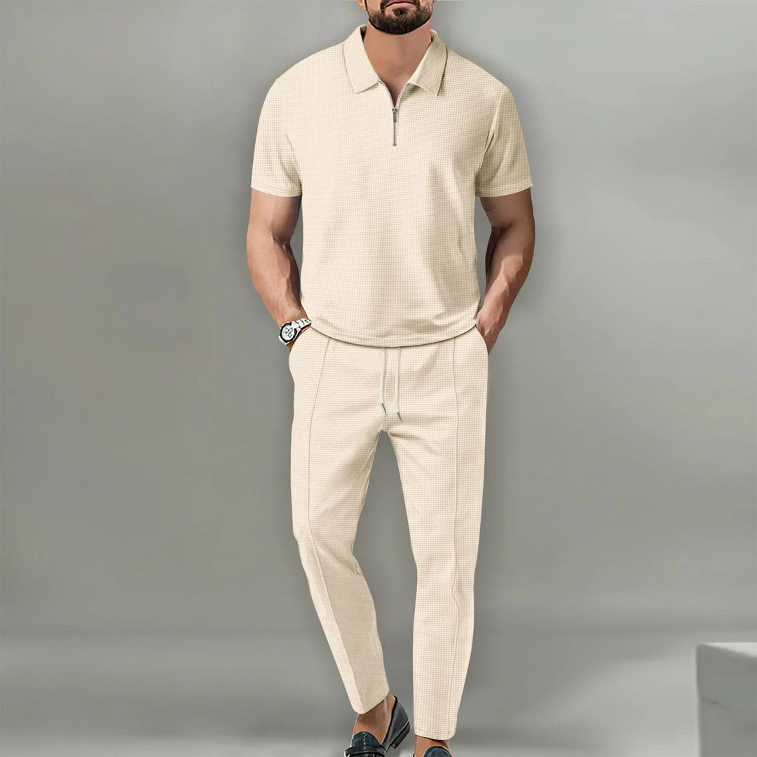Modernes Herren Polo Set mit strukturierter Oberfläche, Kurzarm-Polo & Shorts für Sommer.