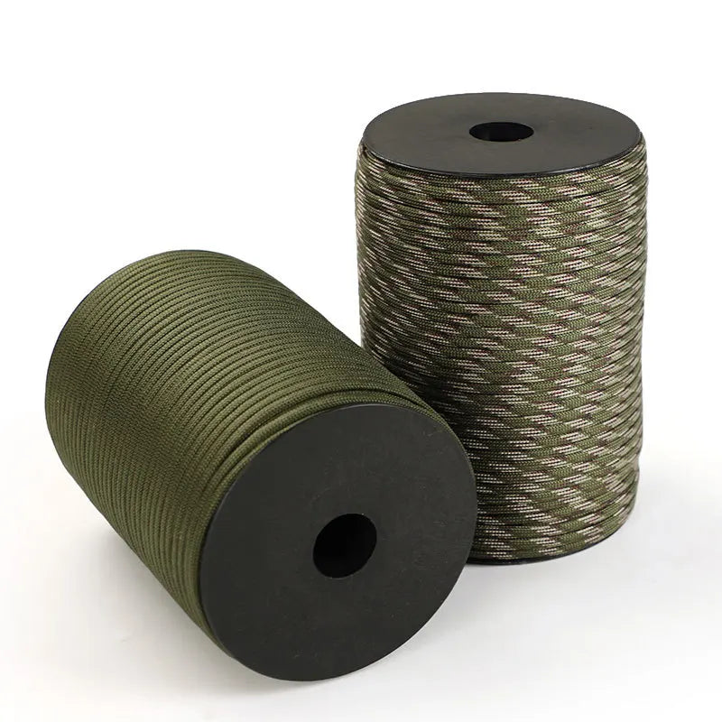 Robustes 100m Paracord Seil für Outdoor, Camping & Handwerk; vielseitiges Survival-Zubehör.