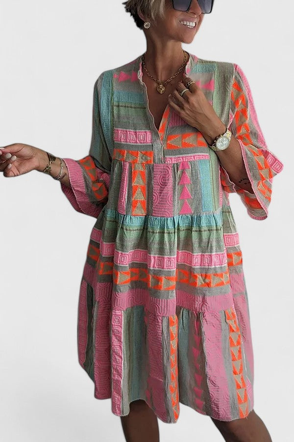 Mehrfarbiges Damen Boho Freizeitkleid, lässig geschnitten, perfekt für entspannte Sommertage und Casual Wear.