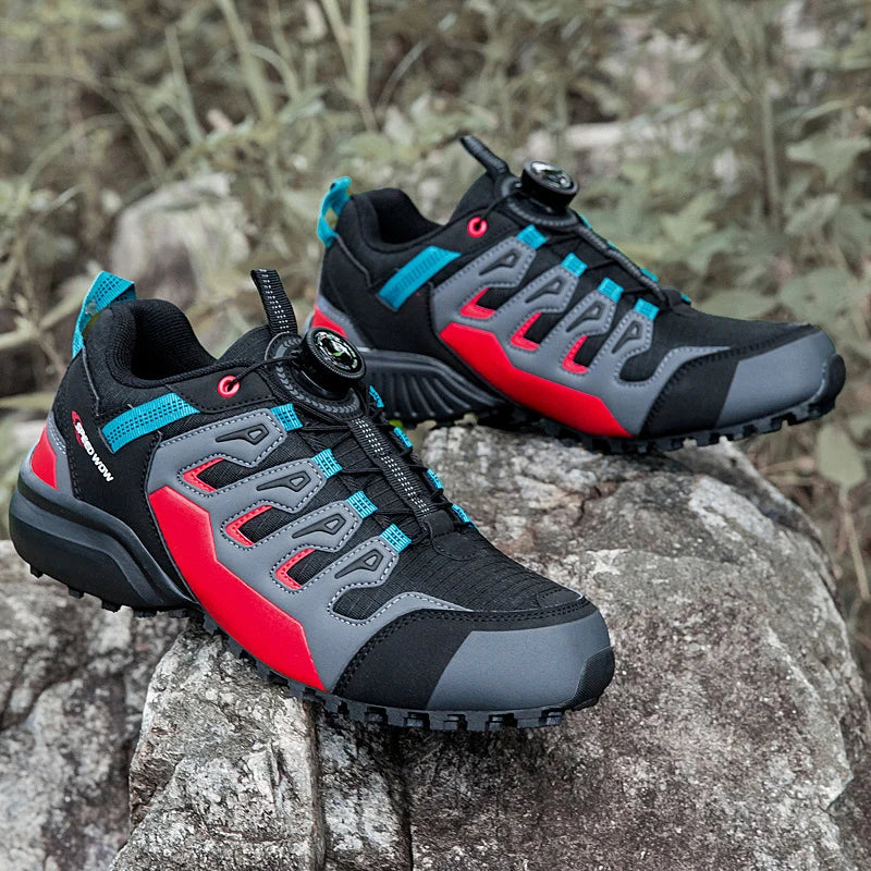 Bequemer Herren Trekkingschuh für Outdoor-Aktivitäten; robust und komfortabel.