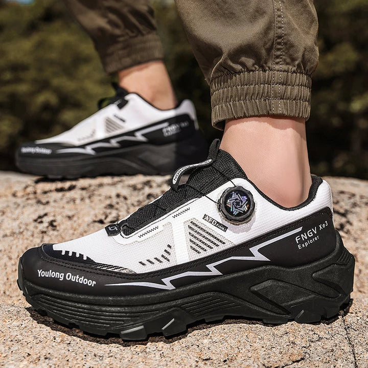 Rutschfeste Sohle der Herren Outdoor Wanderschuhe für sicheren Halt auf anspruchsvollen Trails & Bergen.