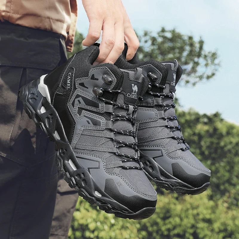 Graue Herren Outdoorschuhe, knöchelhoch & komfortabel. Perfekt für Trekking & lange Wanderungen. Robust & stabil.