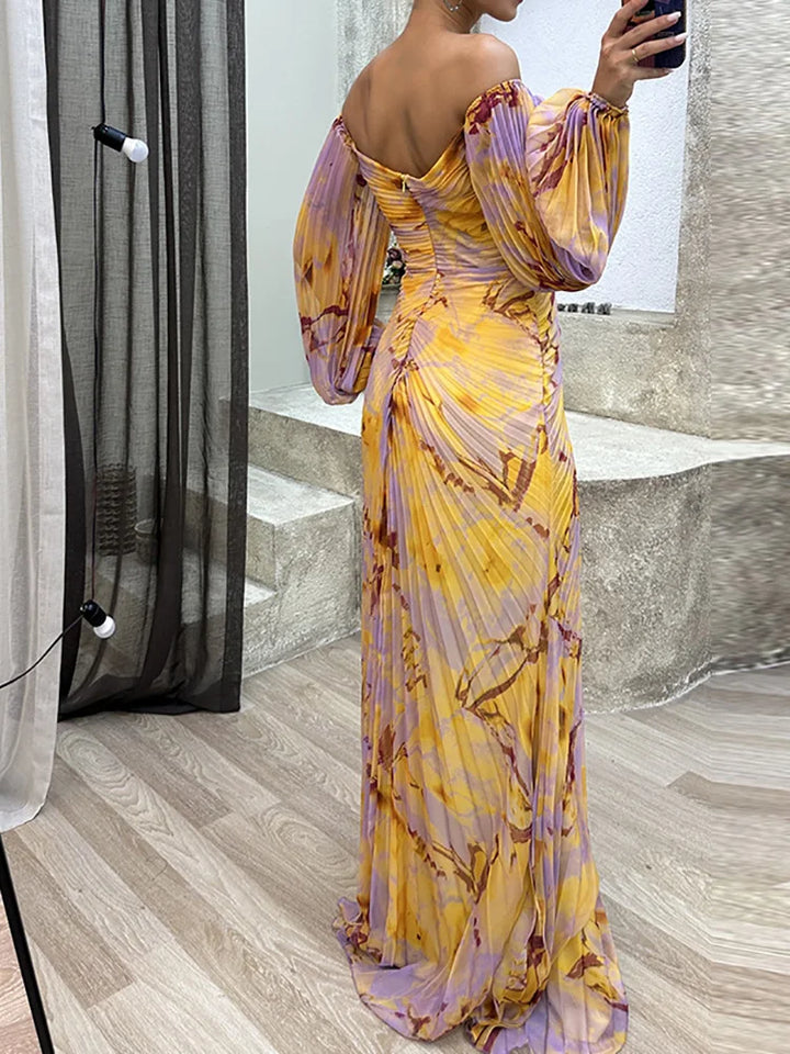 Elegantes gelbes Damen Sommer-Maxikleid, schulterfrei mit Plissee und Schmetterlingsärmeln, ein stilvolles Abendkleid.