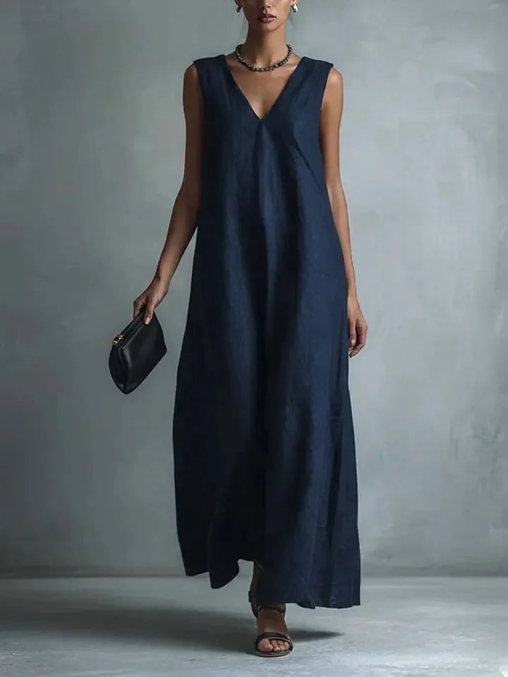 Luftiges Damen Maxikleid mit V-Ausschnitt, leichter Stoff, locker fallend, ideal für warme Sommertage und Urlaub.