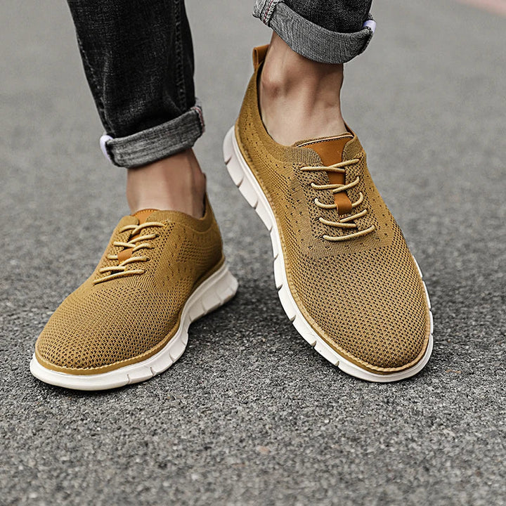 Schwarzer Herren Strick Sneaker: Ultraleicht, atmungsaktiv & bequem für Sport, Freizeit & jeden Tag.