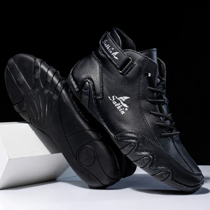 Hochwertige Herren High-Top: Komfortable Freizeitschuhe für Männer, die Stil und Wärme bieten.